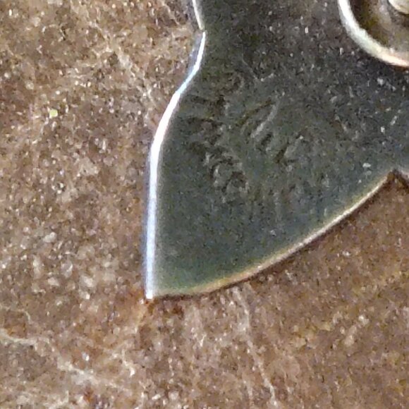 Vintage signed Taxco sterling silver shell inlay large leaf earrings - Picture 4 of 4